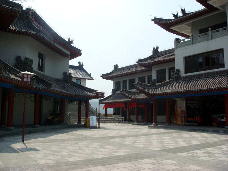 Image: /media/?path=/trips/2007-08-13 China/2007-08-21_Wudang/20070821-142138-0-Rob.jpg